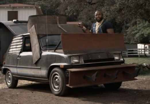 Tank bricolé à partir d'une Renault 5 LeCar