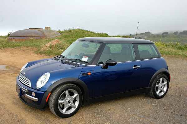 BMW Mini Cooper bleue